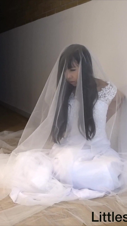 Vampire Bride Close up Squirts