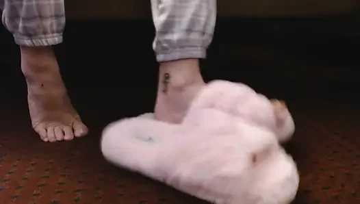 Toe Wiggling Pink Fuzzy Slippers
