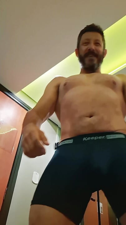 Gouine Wrestler - POV Muscle Worship Training Session