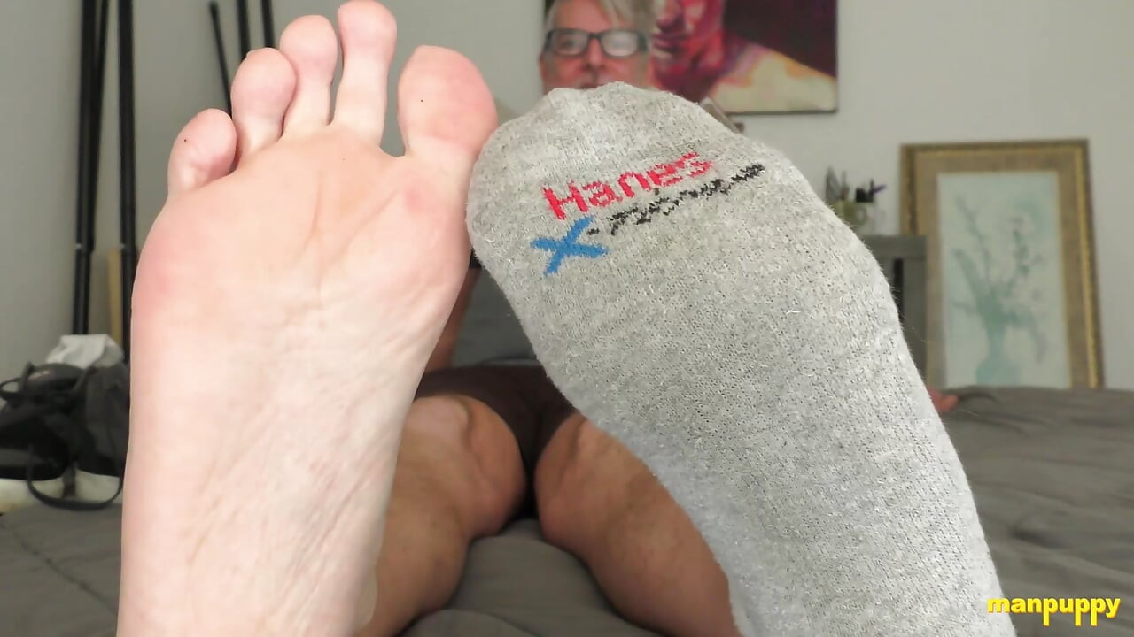 ManPuppy Richard Lennox Makes You Worship His Sweaty Rank Socks In Foot POV