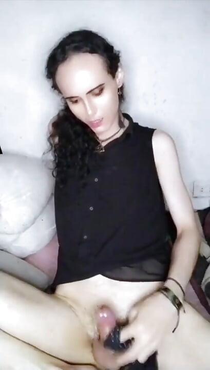 Je deviens très coquin quand je suis seul à la maison.