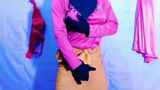 Pakistani beautiful bhabhi masturbation