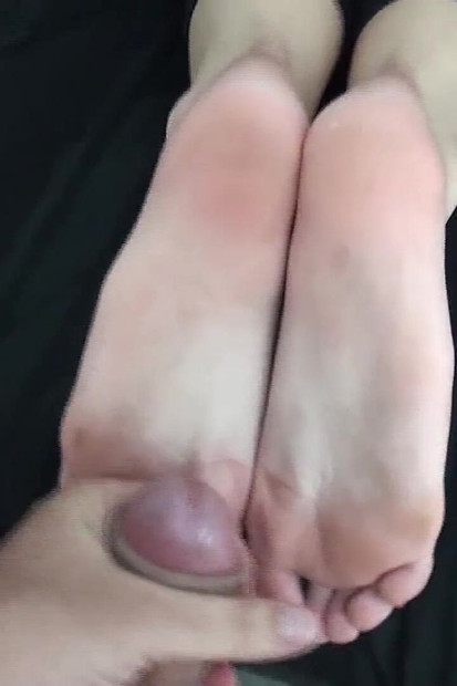 Sexy Britney in Amazing Footjob!
