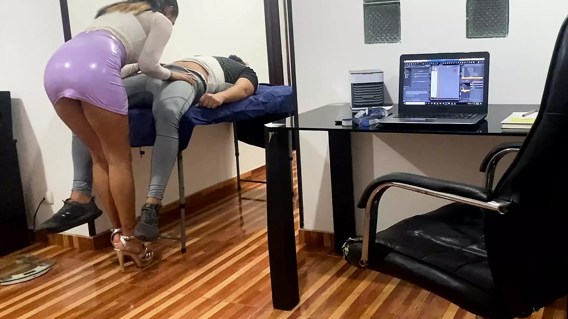 身体评估的女孩