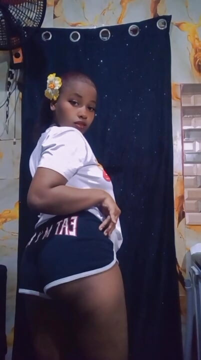 Disfruta conmigo de contenido exclusivo y lo que quieres ver en mi página secreta personalizados y más solo para ti