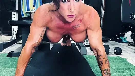 Kandy Flexes and Controls Your Load