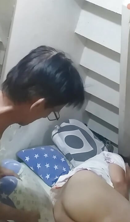 वह मुझसे अपनी चूत और खाने के लिए कहती है