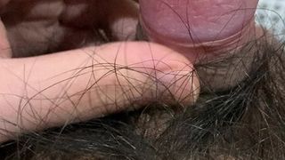 Szarpanie małego tajskiego penisa