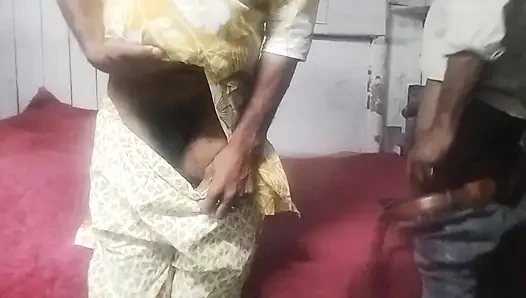 Hamile transeksüel eşcinsel bir oğlanla sikişiyor