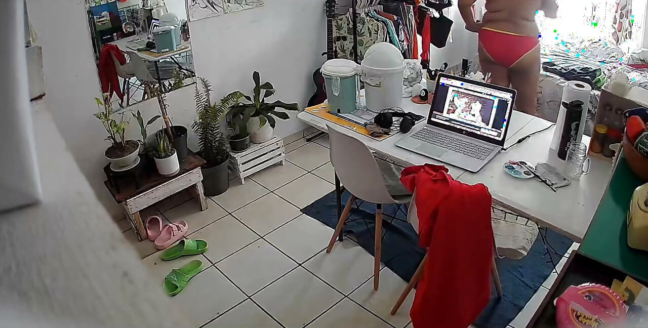 私がいない間、妻の部屋で