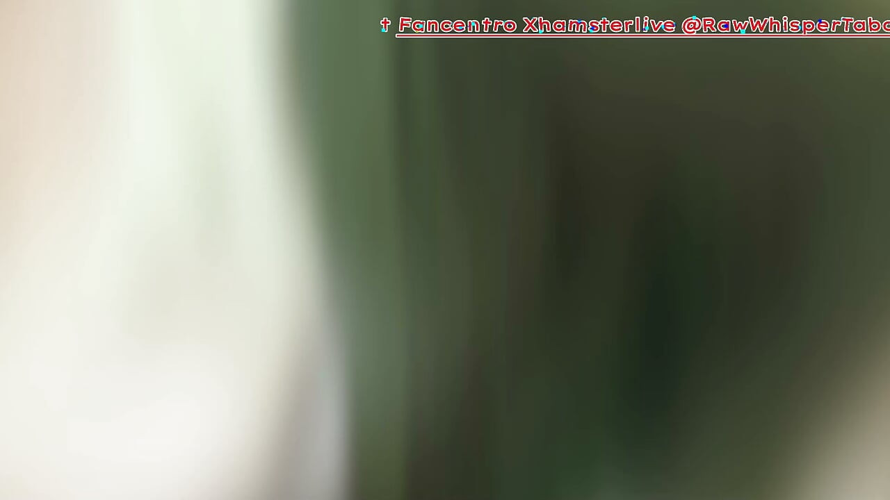 継父がカムガールの継娘にアナルを試すよう説得される