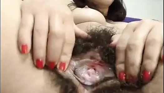 Стриптиз с моим полным кустом