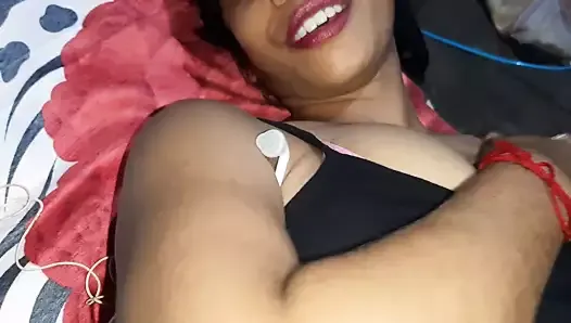 Hungry for sex hot talk, sexy Pooja has a nice body