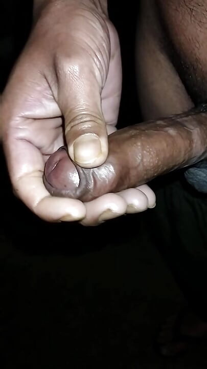 撒尿柔软的亚洲鸡巴