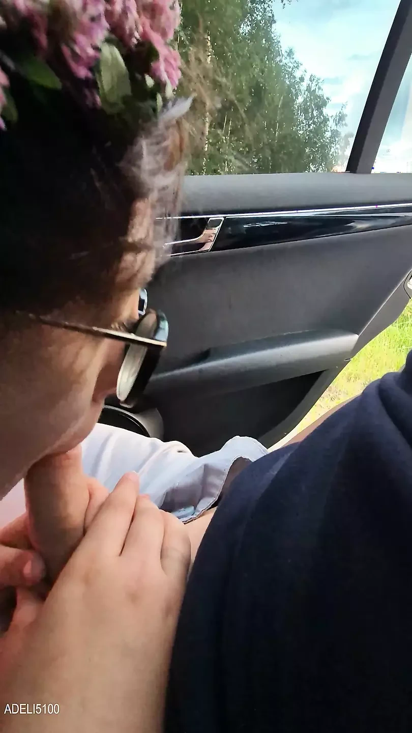 SUCKING DICK IN CAR PUBLIC ADELI5100