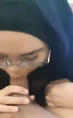 Melayu Tudung Pandai Jilat