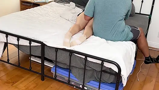 Şaplak atan evli kadın şaplak atıyor