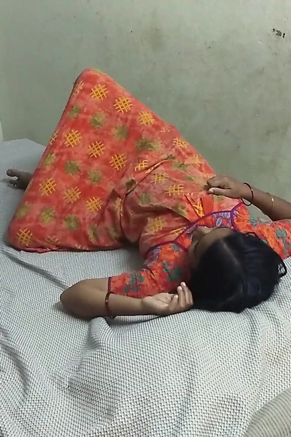 Indian Village Sex with Real Life Desi Bhabhi