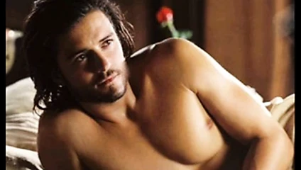 Orlando Bloom torse nu shirtless