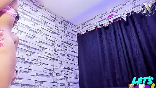 Slut Sucking in Anal Threesome