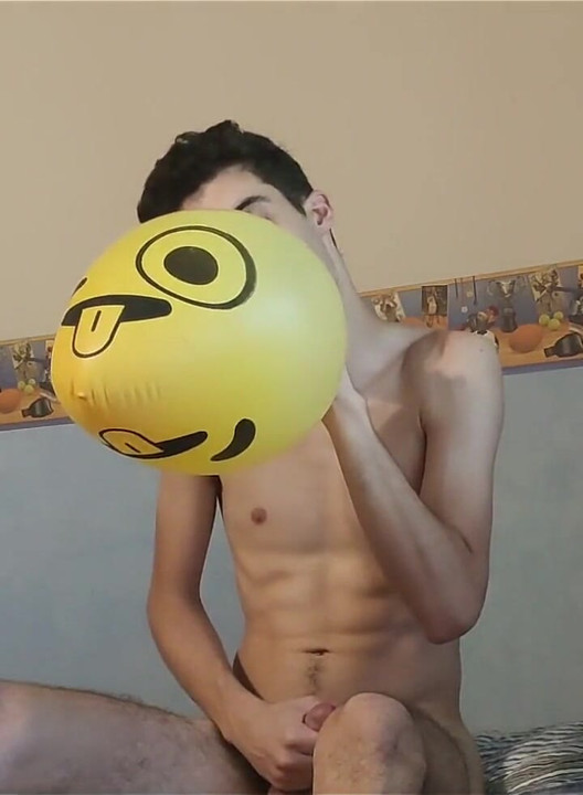 Blowing up a Huge Smiley Balloon While Jerking off