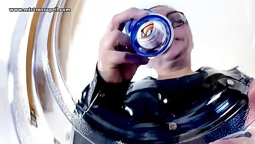 Domina, herrin, april - sklave in der flasche