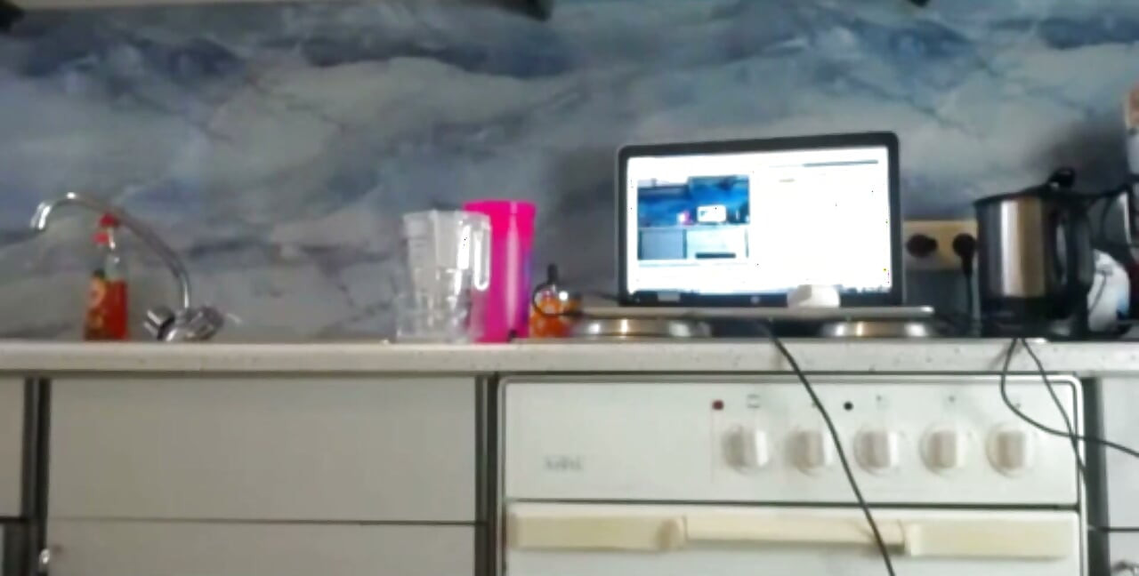 Sexydea onanerar på webbkamera