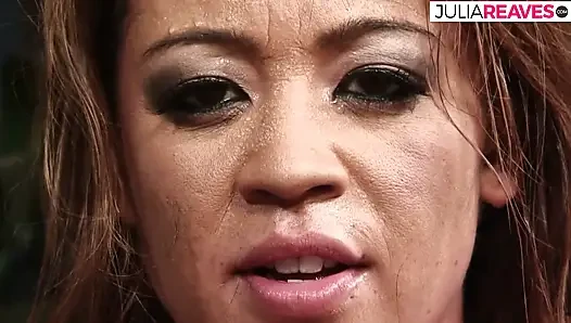 Cewek cantik nyepong kontol besar lalu dientot sampai dicrot di dalam