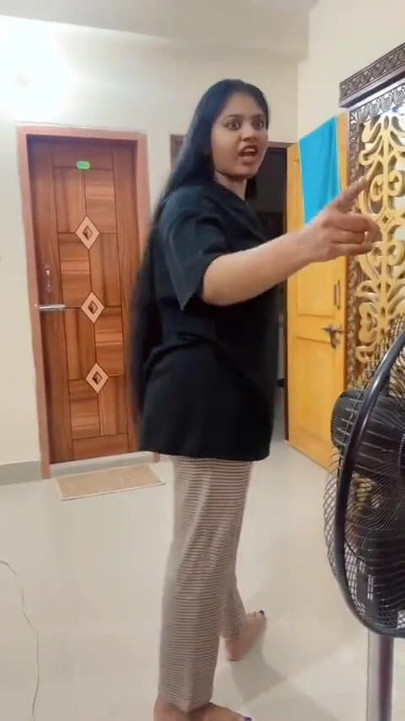 Jaw-dropping moment from "Desi teen girl video"