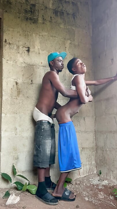 Fuck My Pussy Brutha... Bish Me Out Before My Wife Gets Back