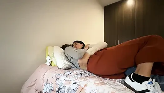 I want you to pierce my pussy with your rich fingers so badly