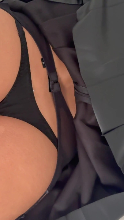 Moment envoûtant de « ma copine modèle sexy se fait baiser après un essai sexy »