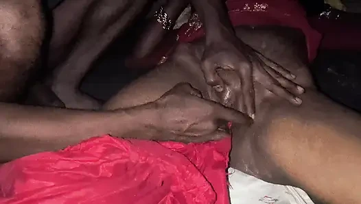 Desi-Dame im Hotel, echte Musik und wirklich intensive, romantische Stimmung, Happy End