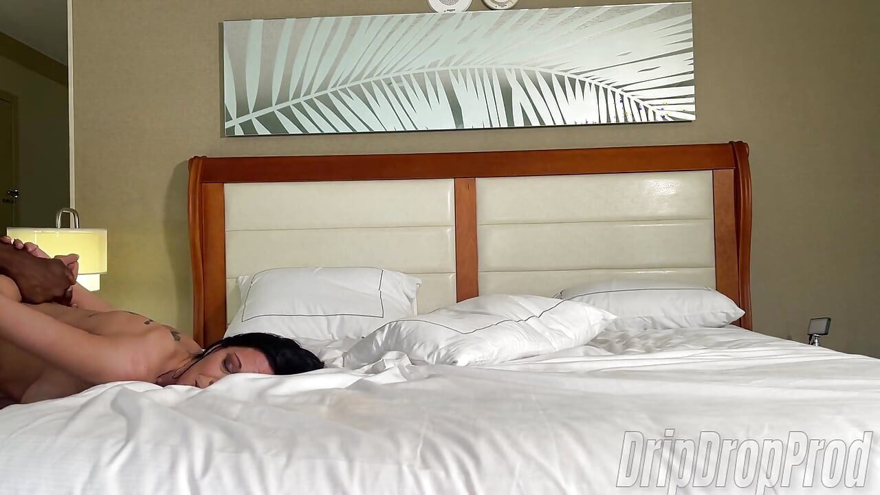 Bastidores!! MILF Adora Ter Sua Buceta Fodida Por Pau Grande!!