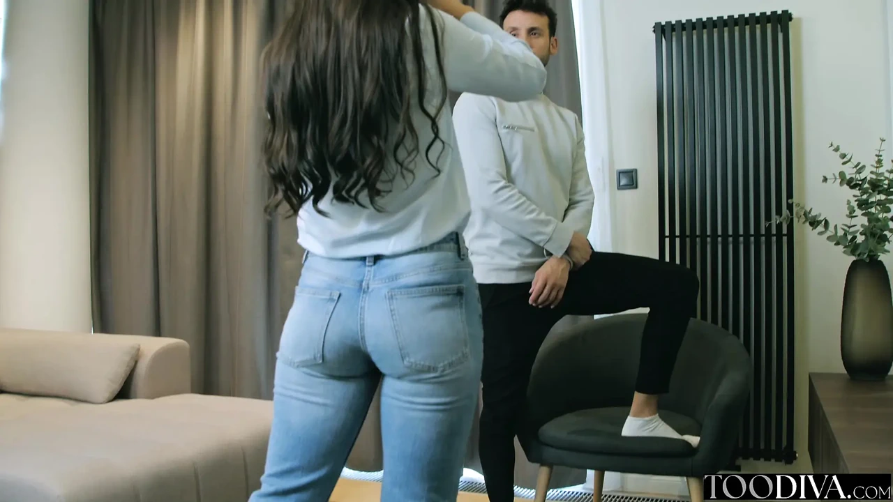 摄影师勾引害羞的家伙来啪啪啪