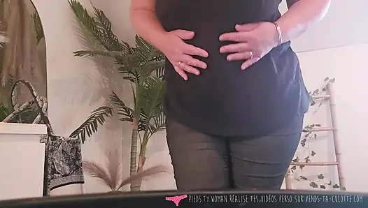 Vends-ta-culotte - dominatrix seni hüsrana uğratmak istiyor ve sonunda önünüzde amına dildo sokuyor