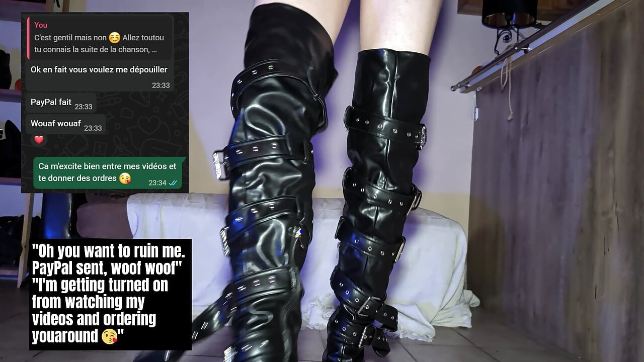 Tocándome con mis botas nuevas pagadas por un paypig (findom)