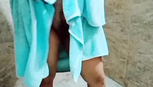 Banyo gösterisi rol yapma