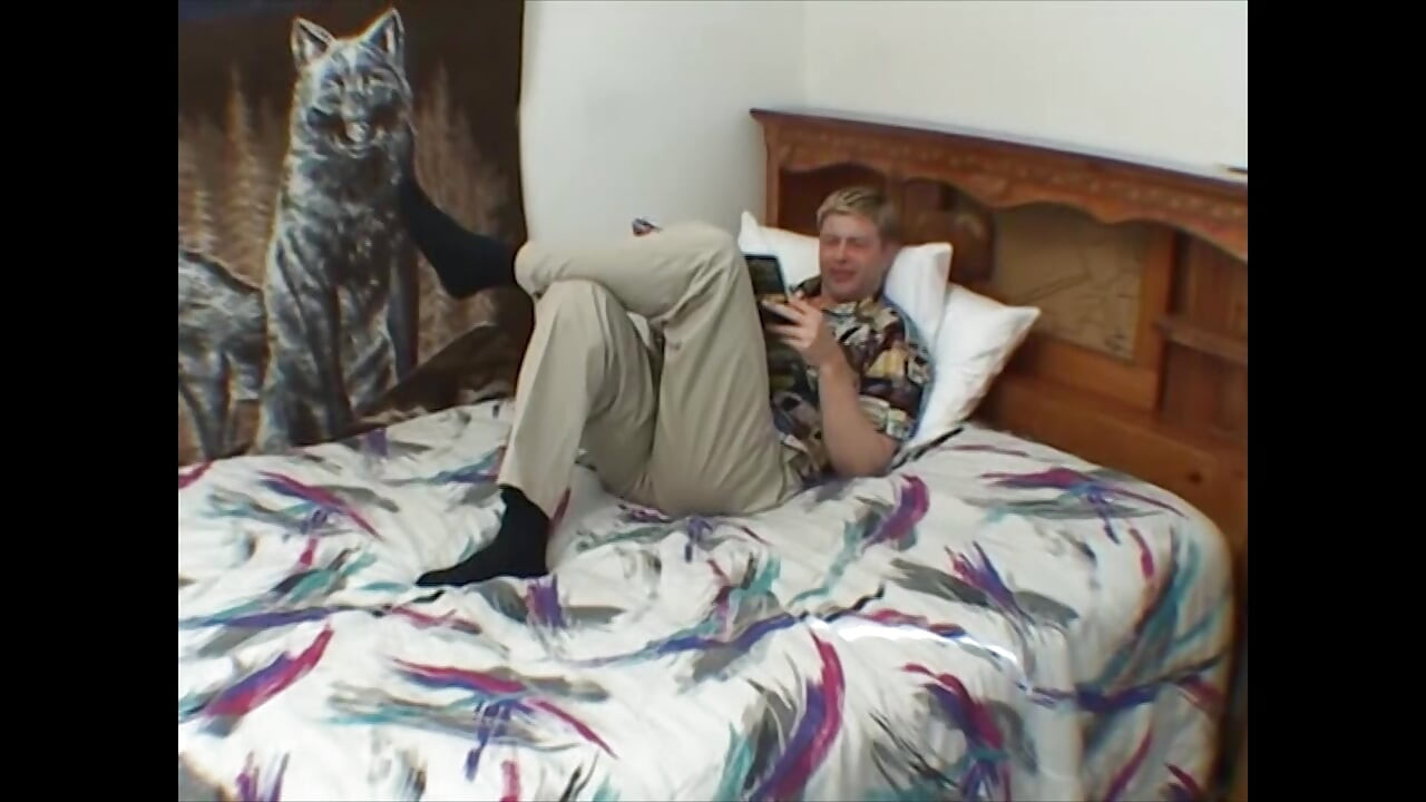 Τράνταγμα μακριά και πιπίλισμα μέχρι το τέλος bitte - ακόρεστη πόρνη παίρνει μέσα από 10 τύπους