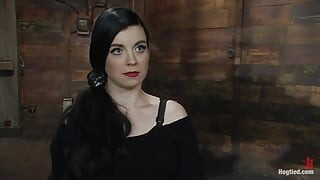 Sybil Hawthorne: Retro Beauty suka kesakitan untuk turun