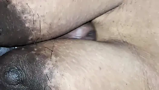 Desi Indian housewife blowjob lekin husband dick