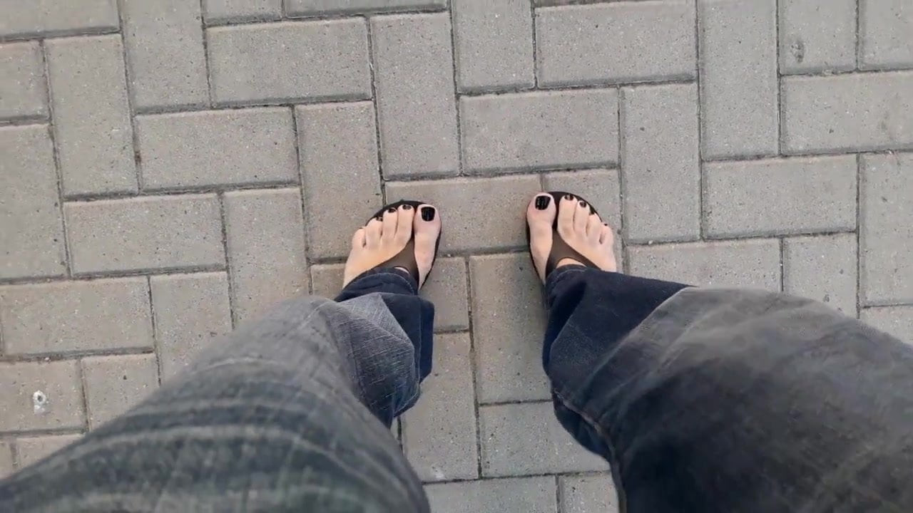 feet