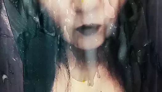 Kinga &amp; linga, sürtük ikiz kardeşler boşalmak ve işemek gerek
