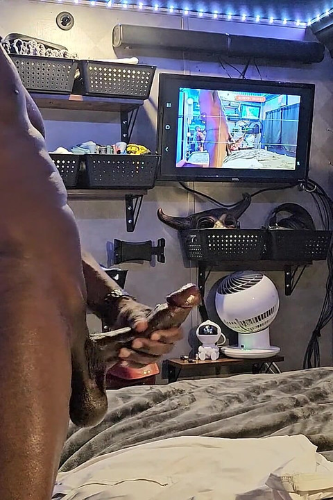 Big Swing Dick & Cumshot