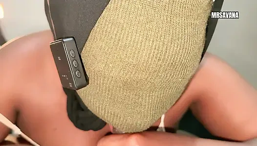 Savana si cewek semok kulit hitam lagi asik nyepong kontol besar pria kulit hitam savana