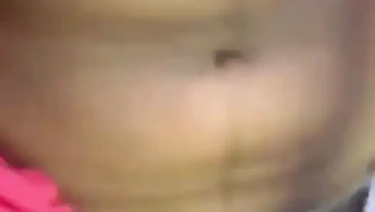 Teman-teman gang menyentuh payudaraku dan menjilati memekku