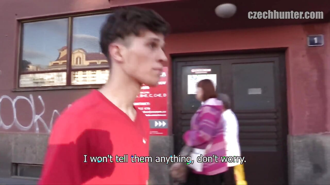 Czech Hunter - While Waiting for the Train Dude Gets Derailed by Dick
