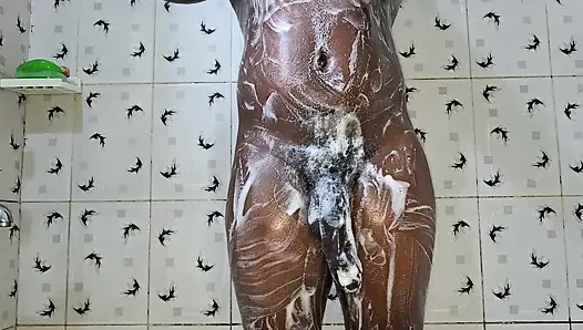 Yağmurda durmaksızın sikişmek vajina yıkamak