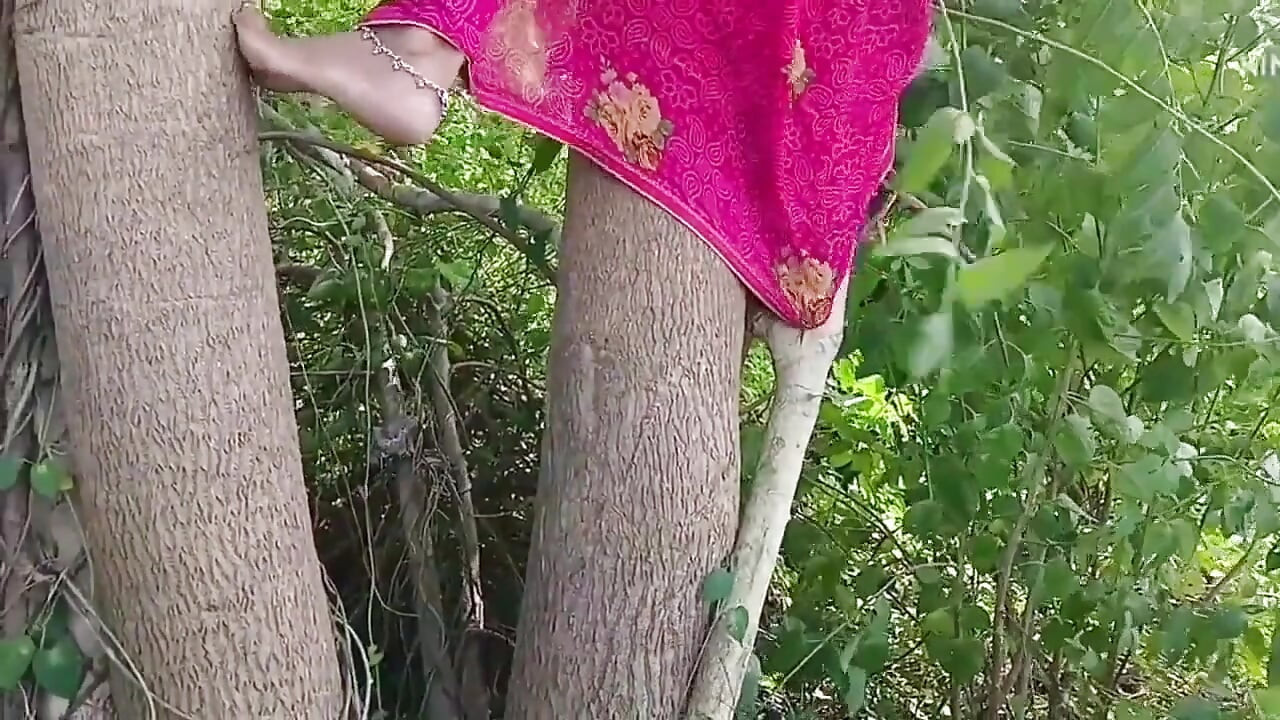 I Seduced My Stepsister-in-law in the Jungle and Fucked Her.