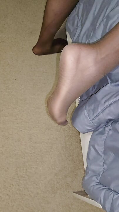 Louise Nylontease